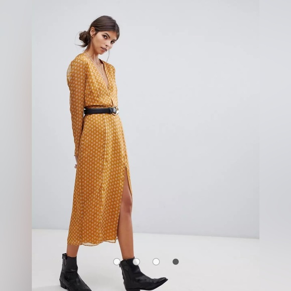 East Order Blaire Midi Dress - Picture 4 of 8